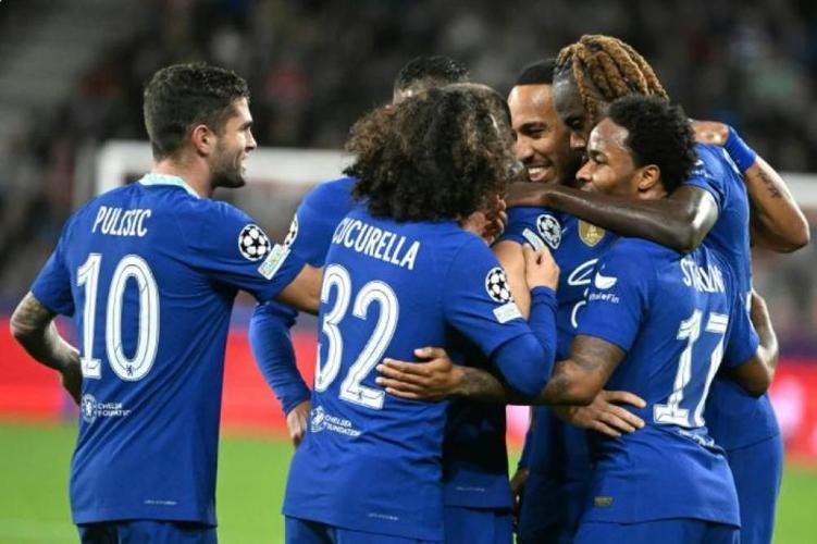 中超-毕津浩破球荒王大雷屡献神扑 泰山3-0蓉城